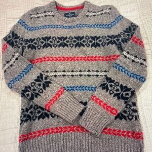 Vineyard Vines Gray Crewneck Sweater with Red & Blue Fair Isle Pattern